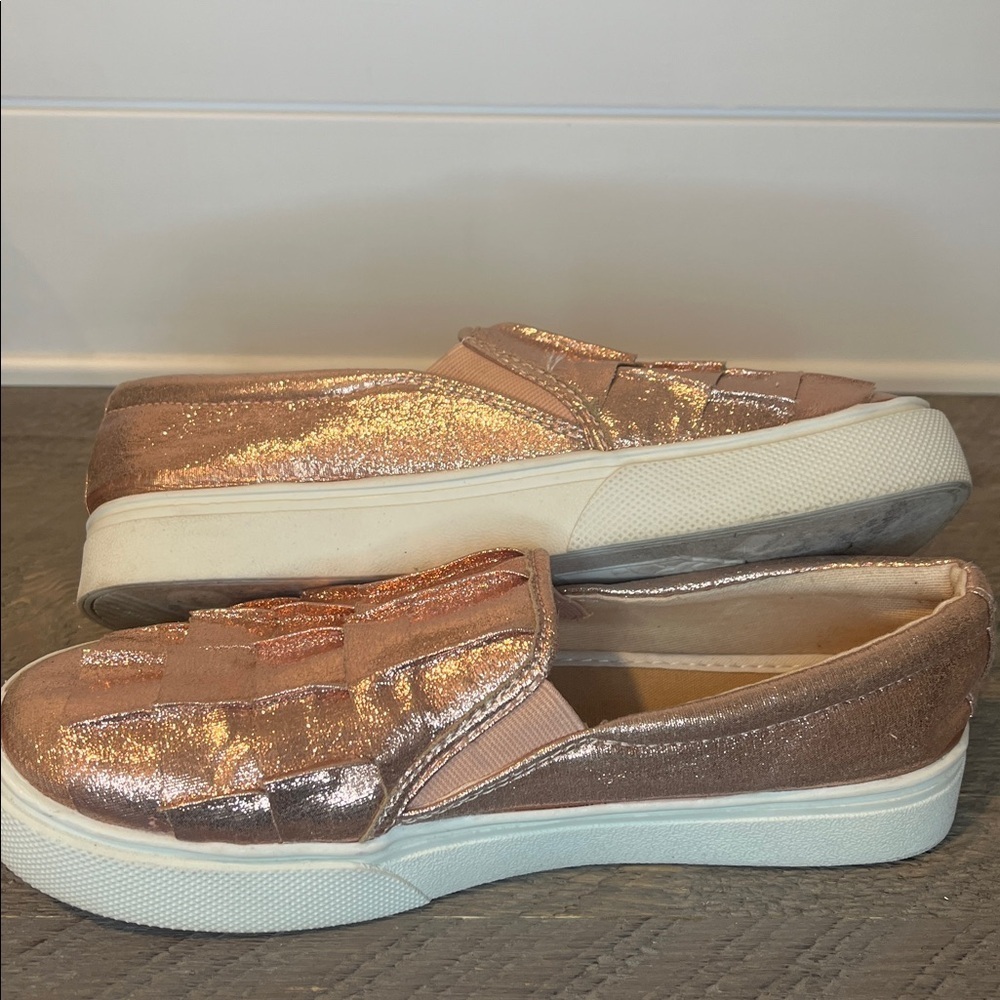 Wonder‎ Nation Rose Gold and White Girls Sneakers with Ruffled Design - Size 5 - Picture 9 of 10